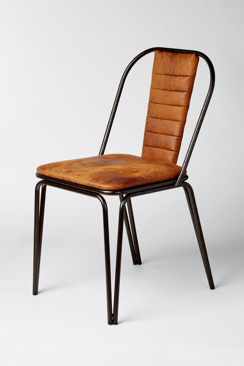 Sytten 2MT chair + Vacarello ocher